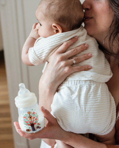 Biberons de lait maternel ou allaitement mixte : comment alterner sein et  biberon ?Les Louves