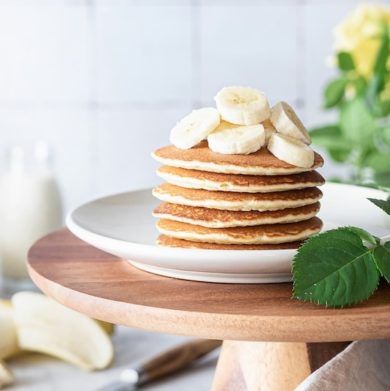 pancakes-micheile-henderson-unsplash